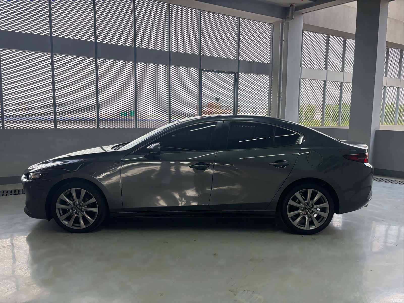Mazda Mazda3, 2022 13