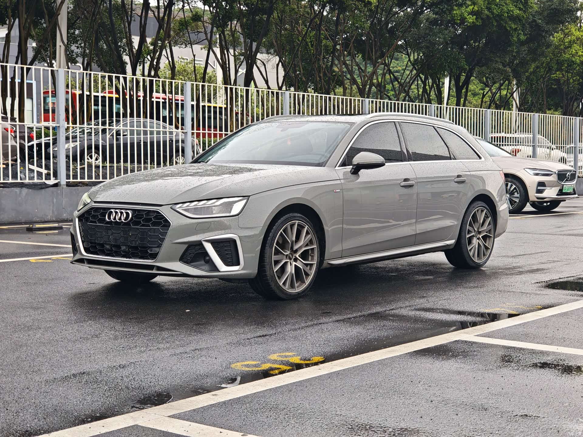 Audi A4, 2021 1