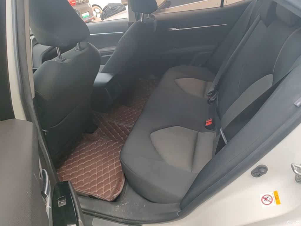 Toyota Camry, 2018 17