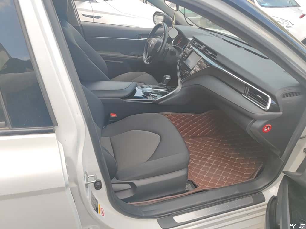 Toyota Camry, 2018 25