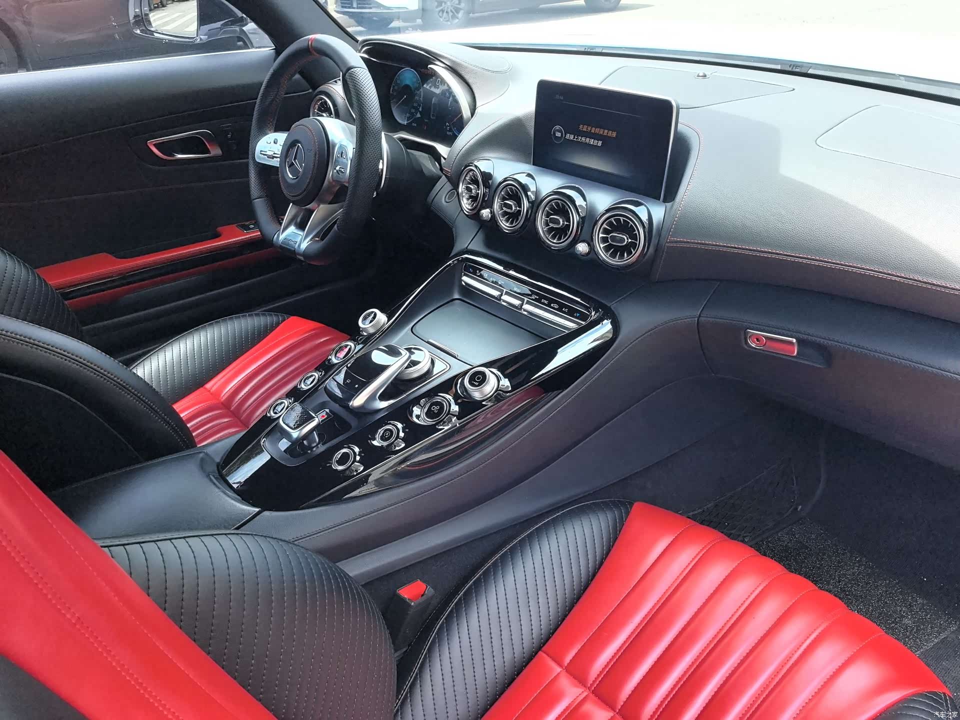 MG AMG, 2017 12