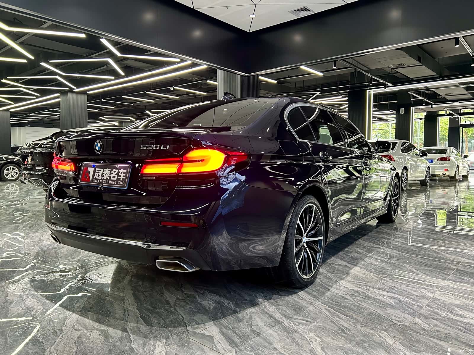 BMW 5 Series, 2021 все фото