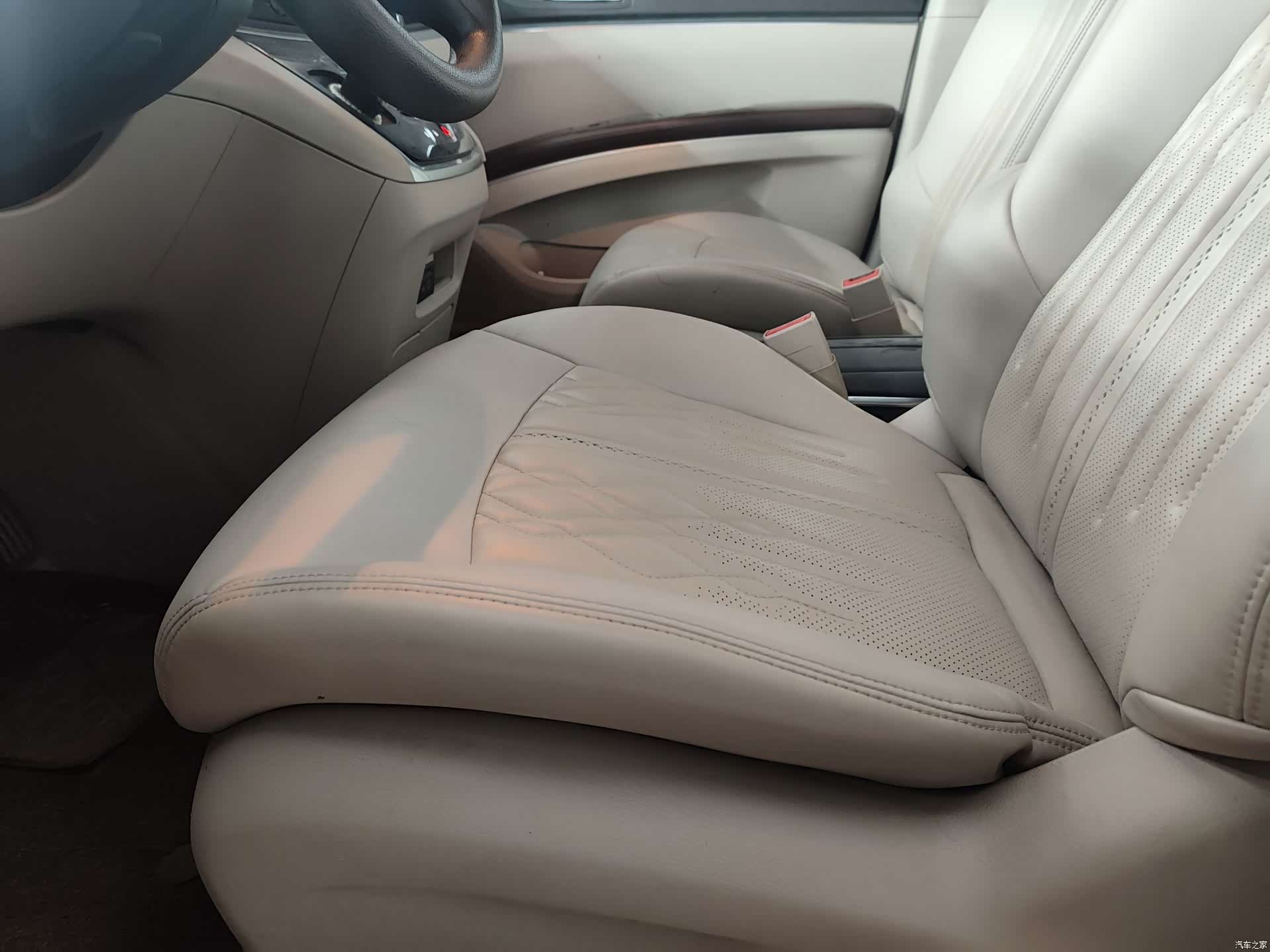 Buick GL8, 2021 9