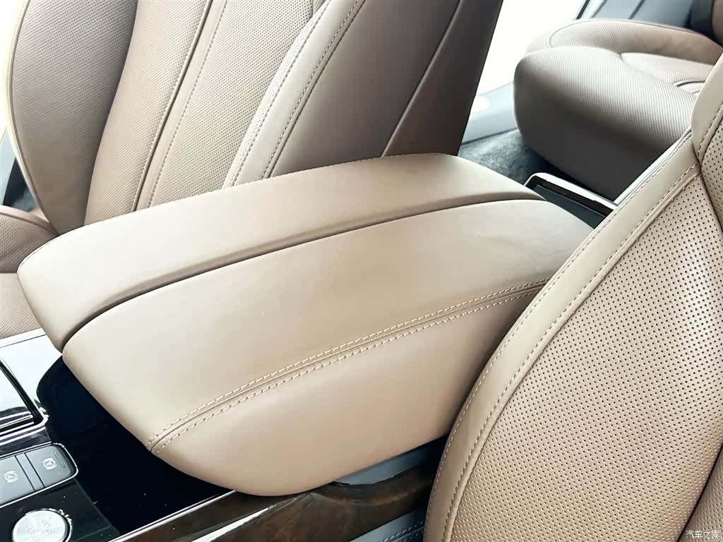 Audi A8L, 2015 10