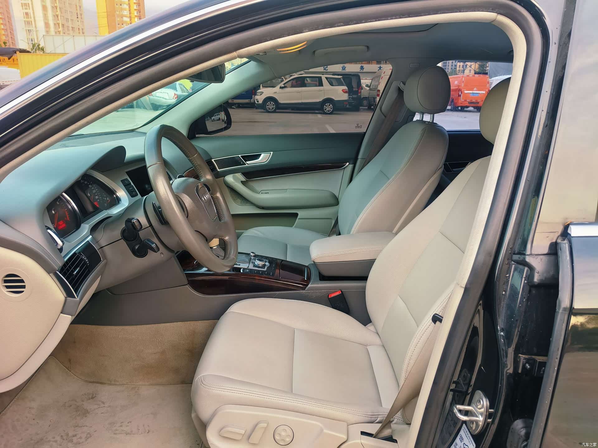 Audi A6L, 2010 4