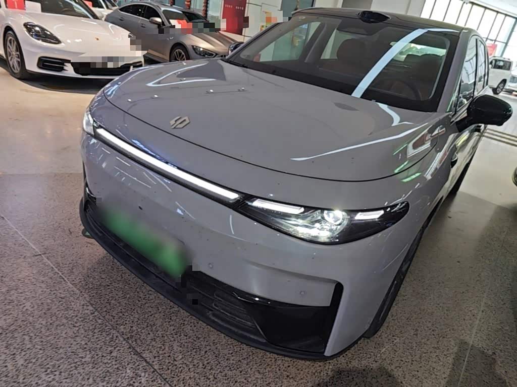 Leapmotor C10