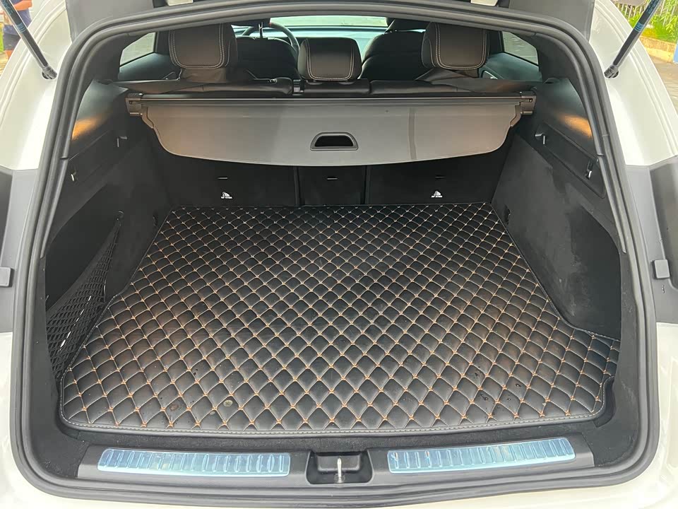 Mercedes-Benz EQC Mercedes-Benz EQC