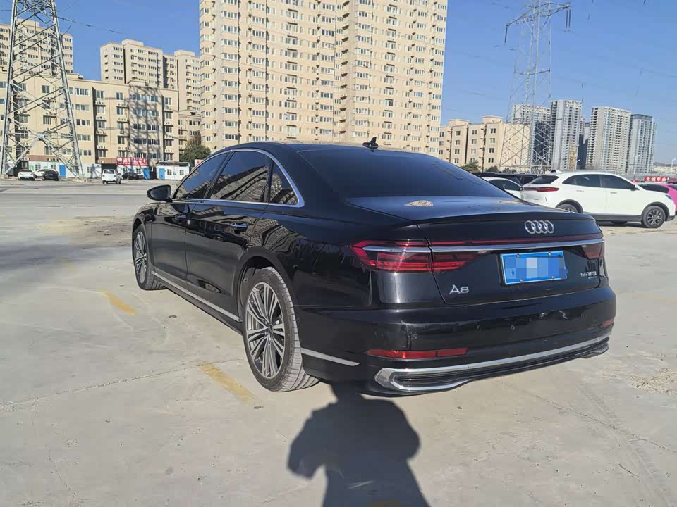 Audi A8