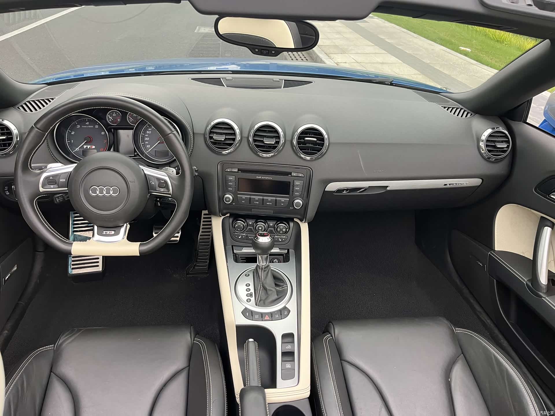 Audi TT, 2010 6