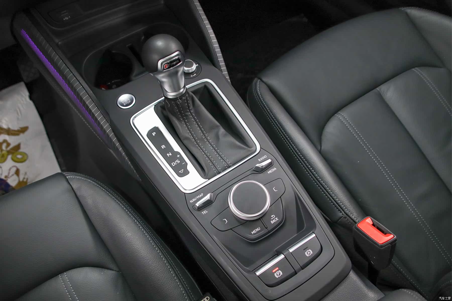 Audi Q2L, 2022 12