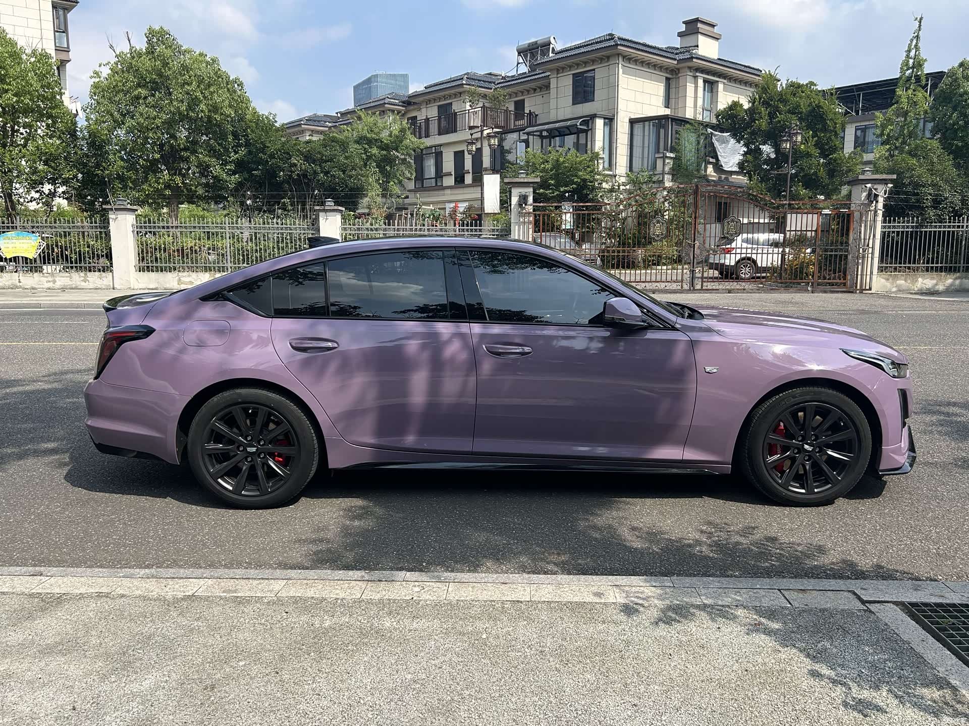 Cadillac CT5, 2023 все фото