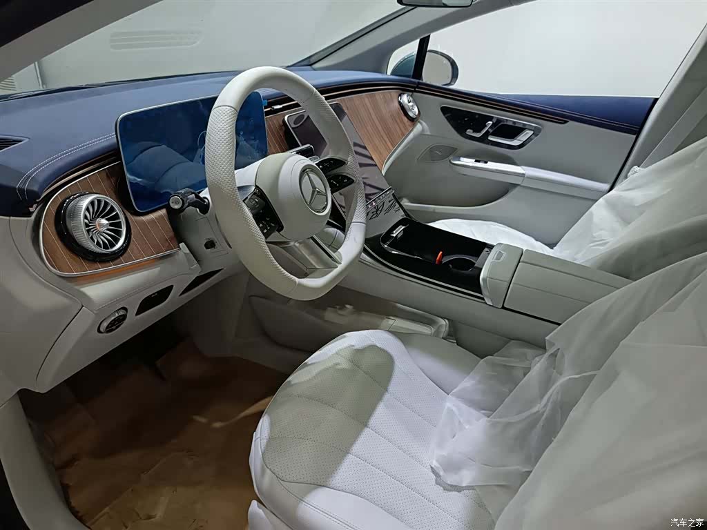 Mercedes-Benz EQE, 2025 все фото