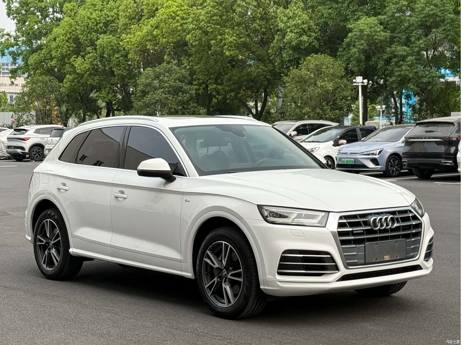 Audi Q5L, 2019 3