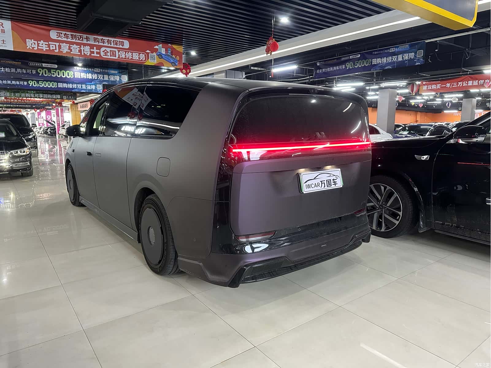 Li Auto MEGA, 2024 17