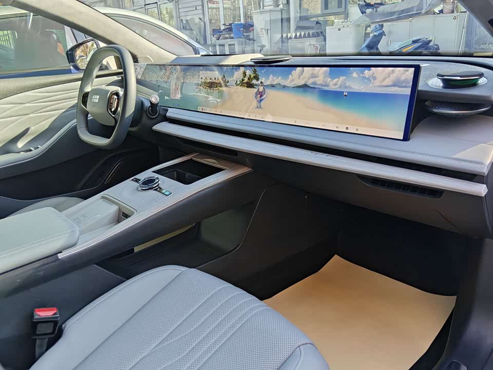 Geely Galaxy Galaxy E8