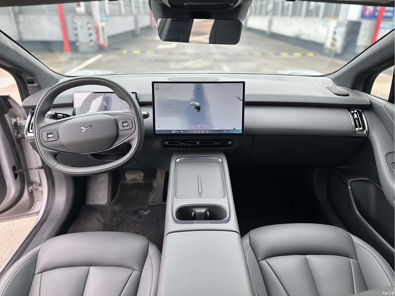 Xpeng P7, 2025 все фото