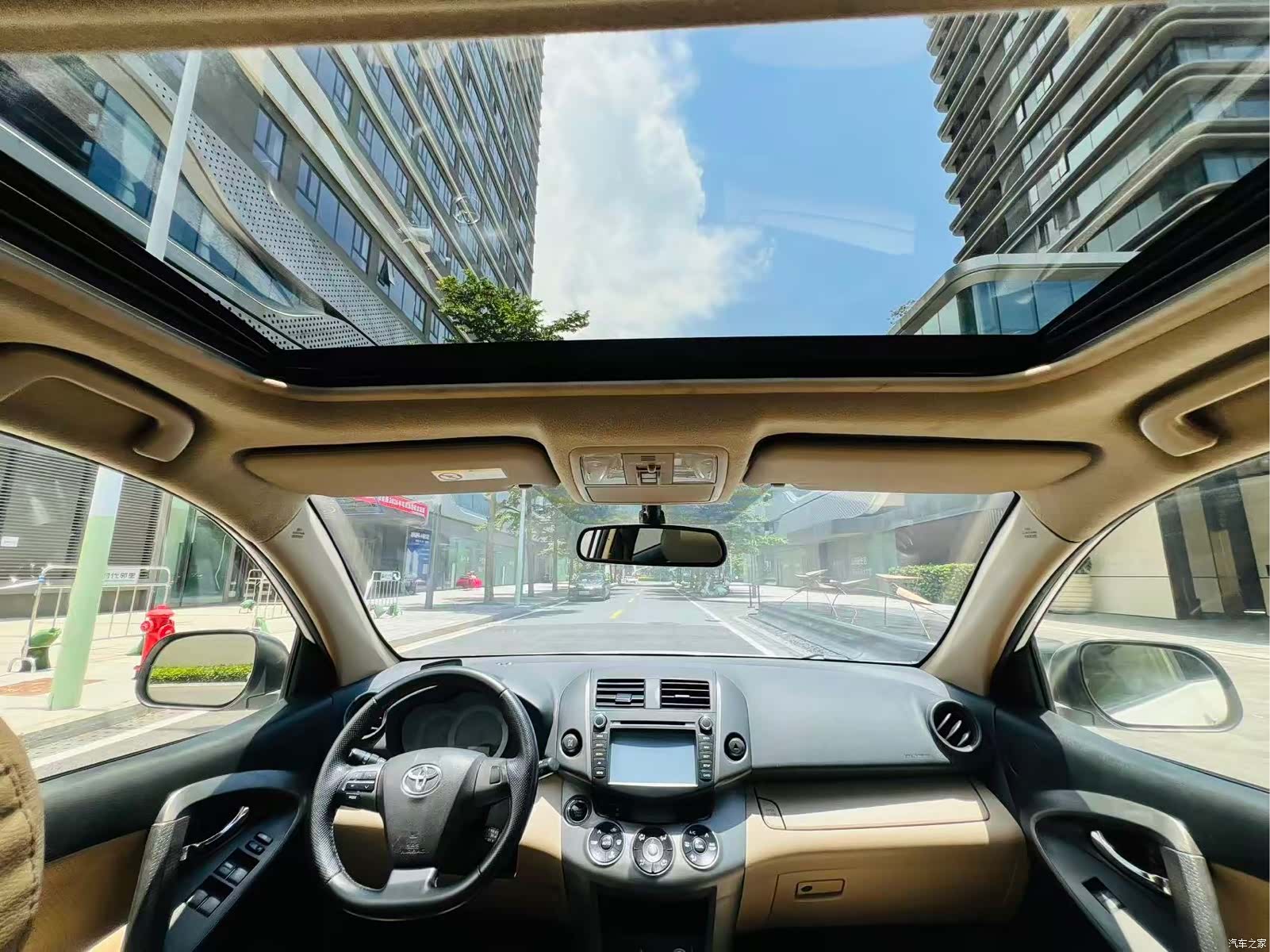 Toyota RAV4, 2013 10