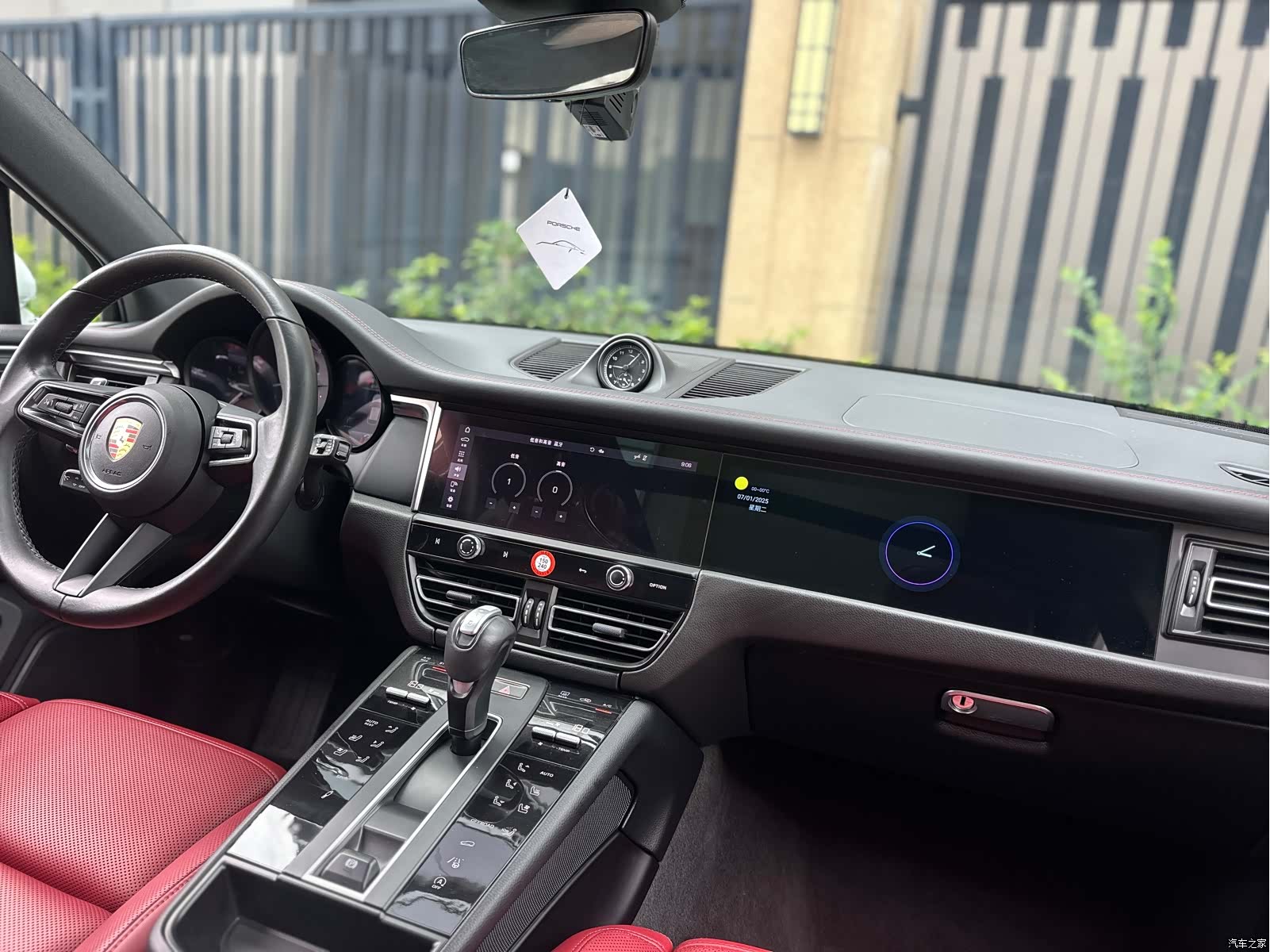 Porsche Macan, 2023 11