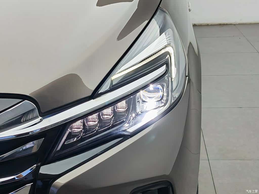 Buick GL8, 2023 7