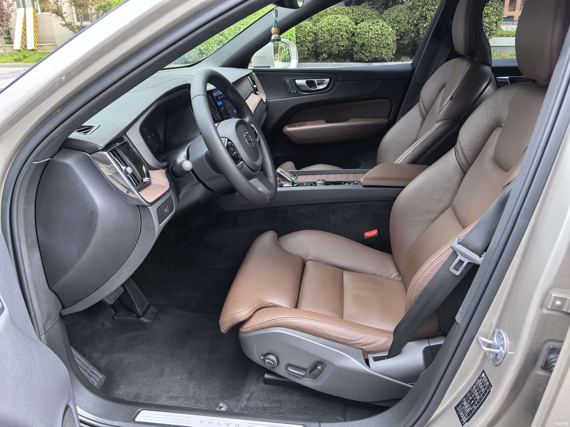 Volvo XC60, 2023 25