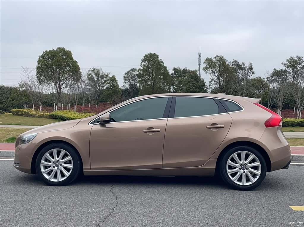 Volvo V40, 2014 12
