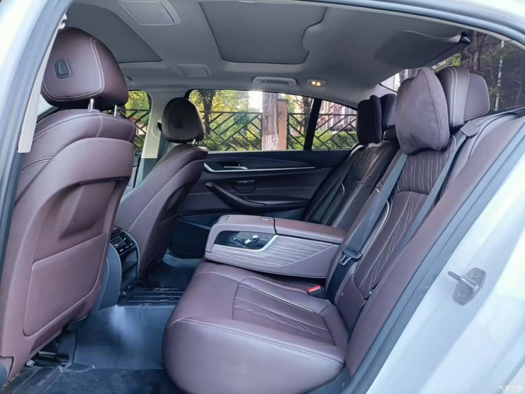 BMW 5 Series, 2018 10