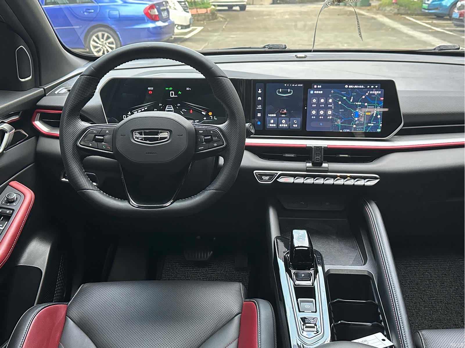 Geely Coolray, 2023 13