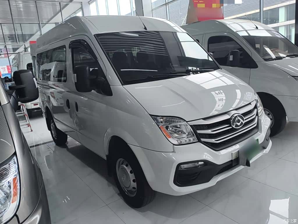 Maxus V80, 2024 4