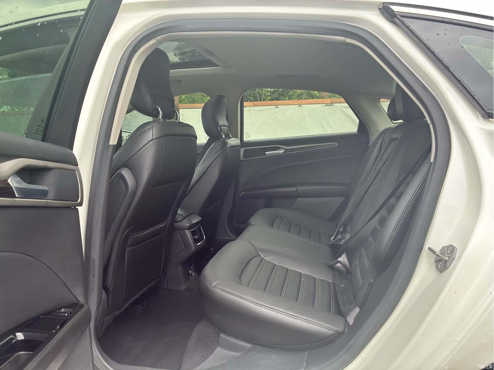 Ford Mondeo, 2014 9