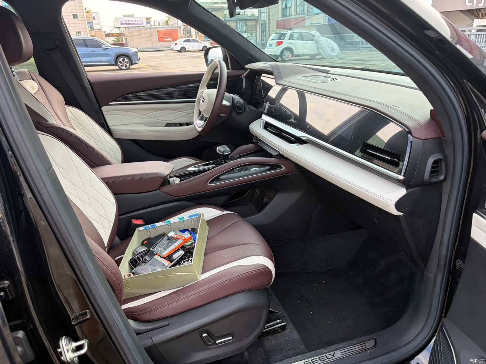 Geely Xingyue L, 2023 7
