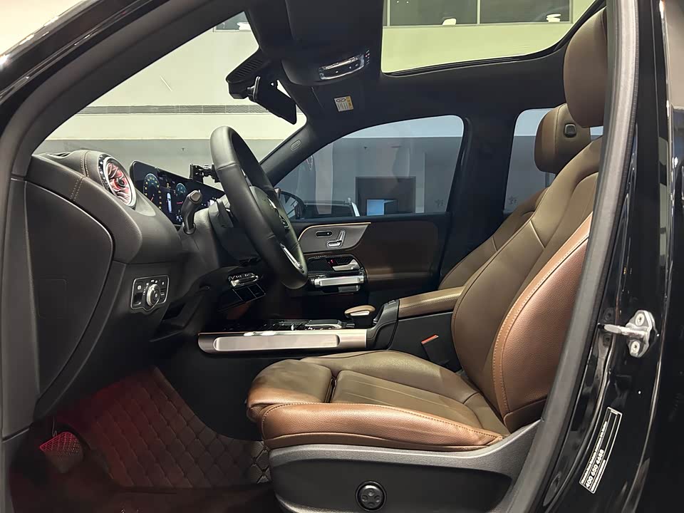 Mercedes-Benz GLB Mercedes-Benz GLB