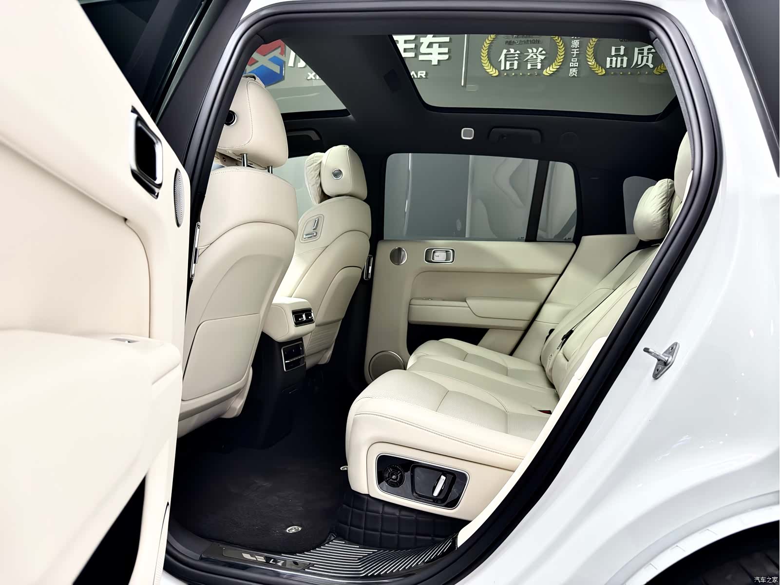 Li Auto L7, 2023 все фото
