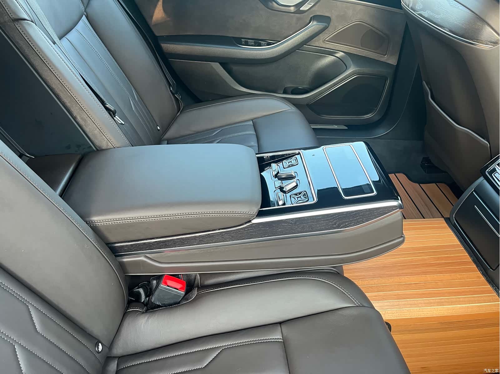 Audi A8L, 2020 29