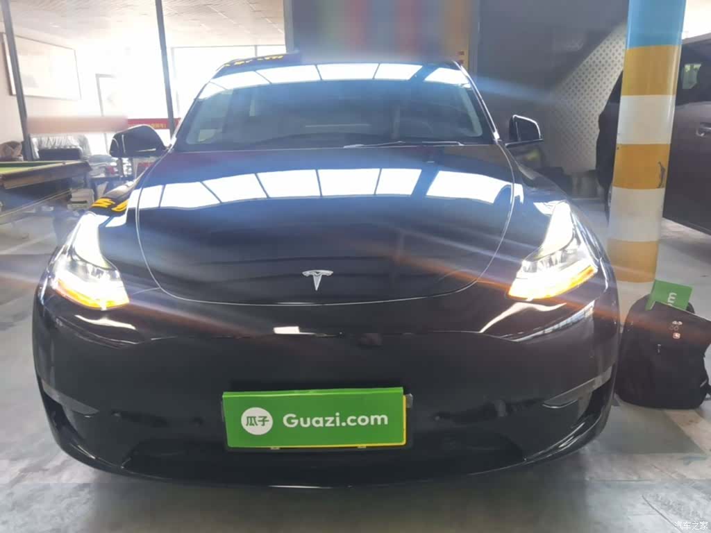 Tesla Model Y, 2021 3