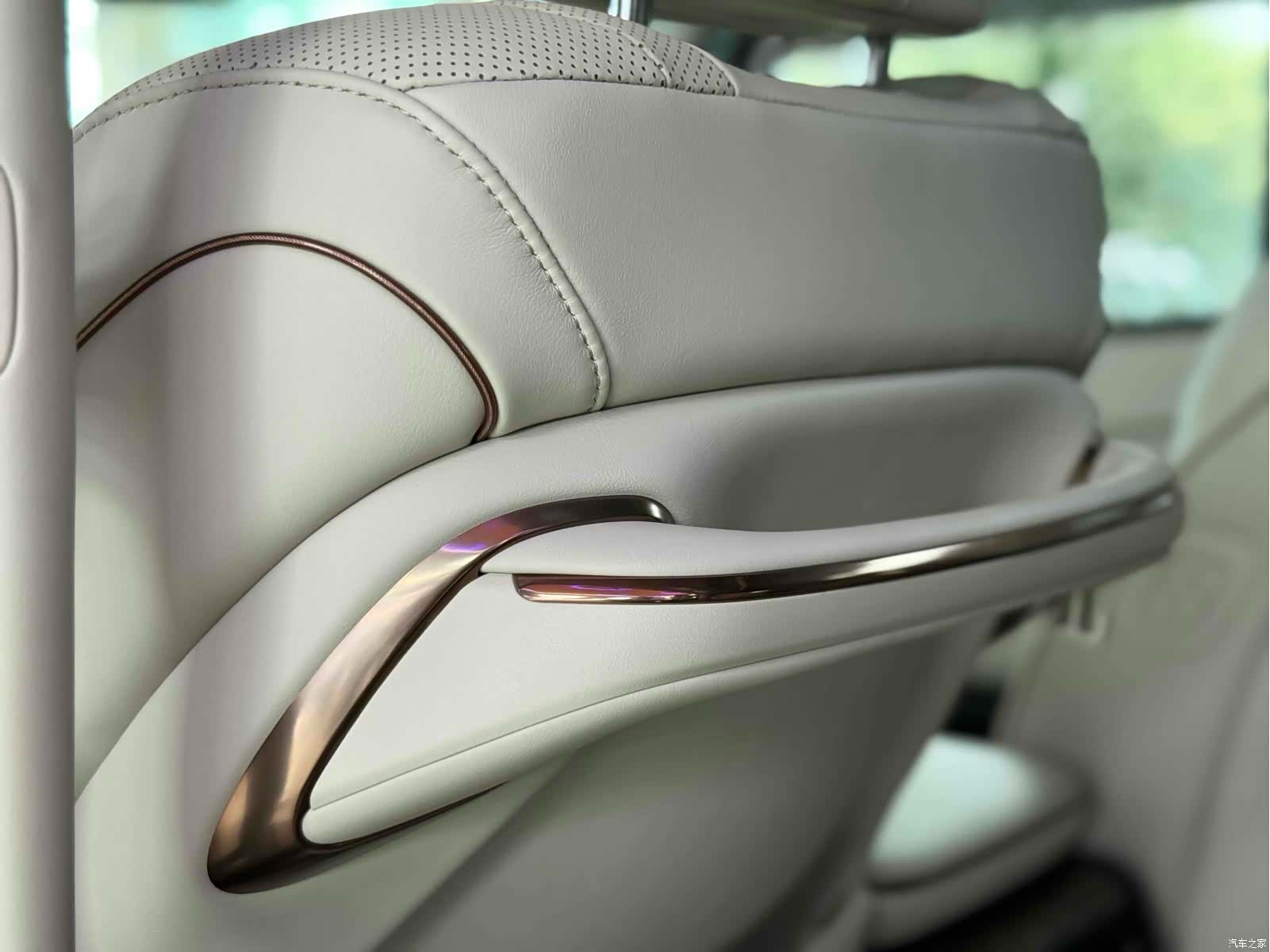 Lexus LM, 2024 13