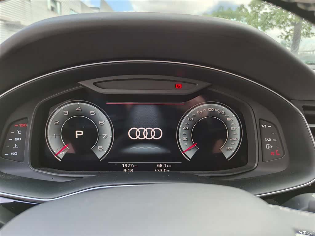 Audi Q7, 2025 9