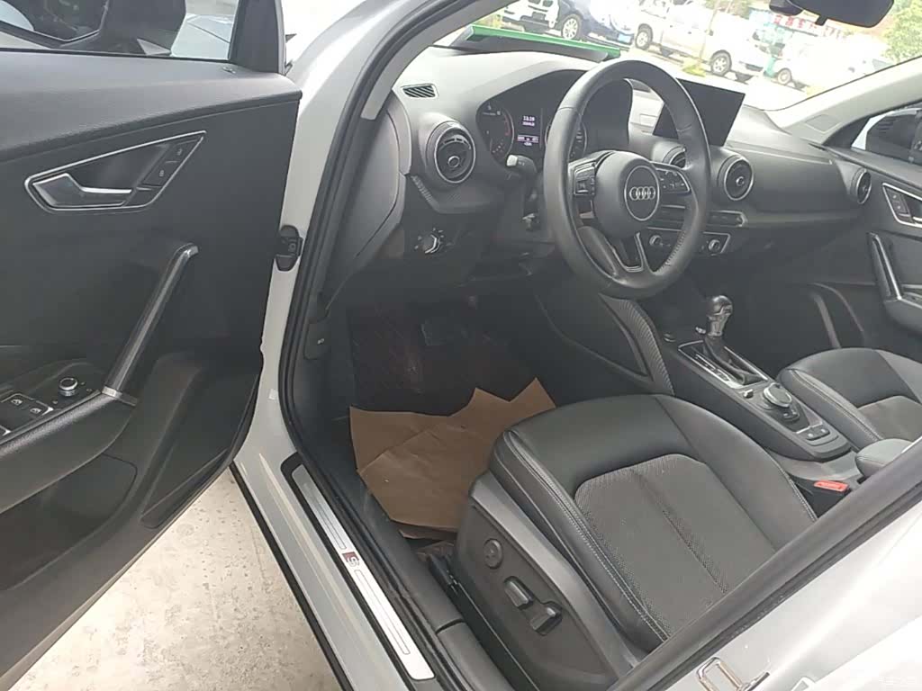 Audi Q2L, 2021 16