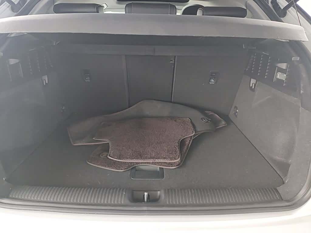 Audi Q2L, 2021 19