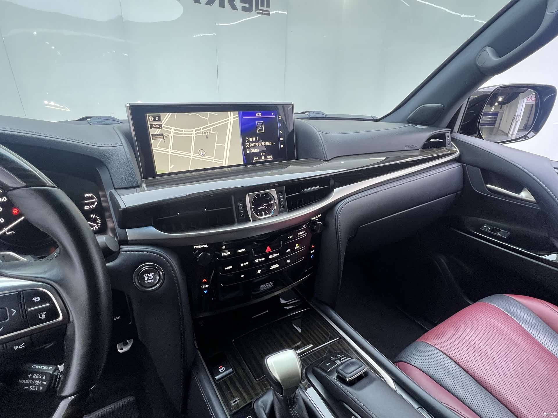 Lexus LX, 2019 19