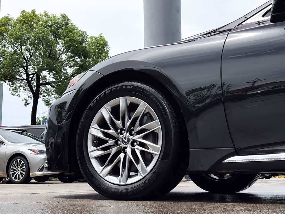Lexus LS Lexus LS