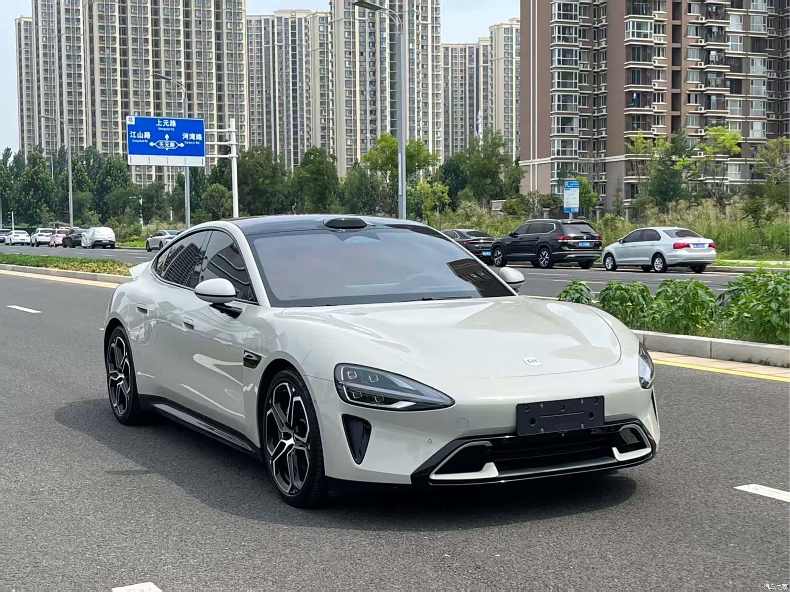 Xiaomi SU7, 2024 3