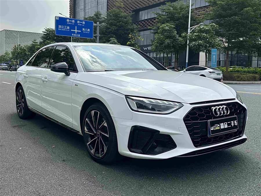 Audi A4L 2023, фото 3