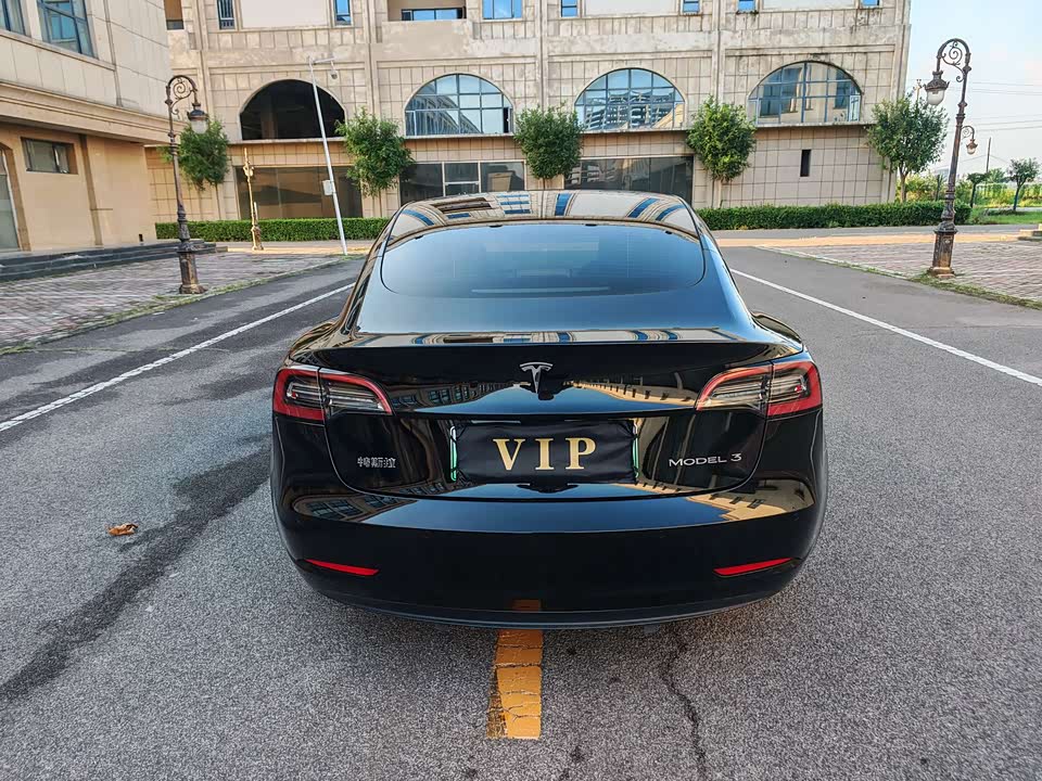 Tesla Model 3 Tesla Model 3