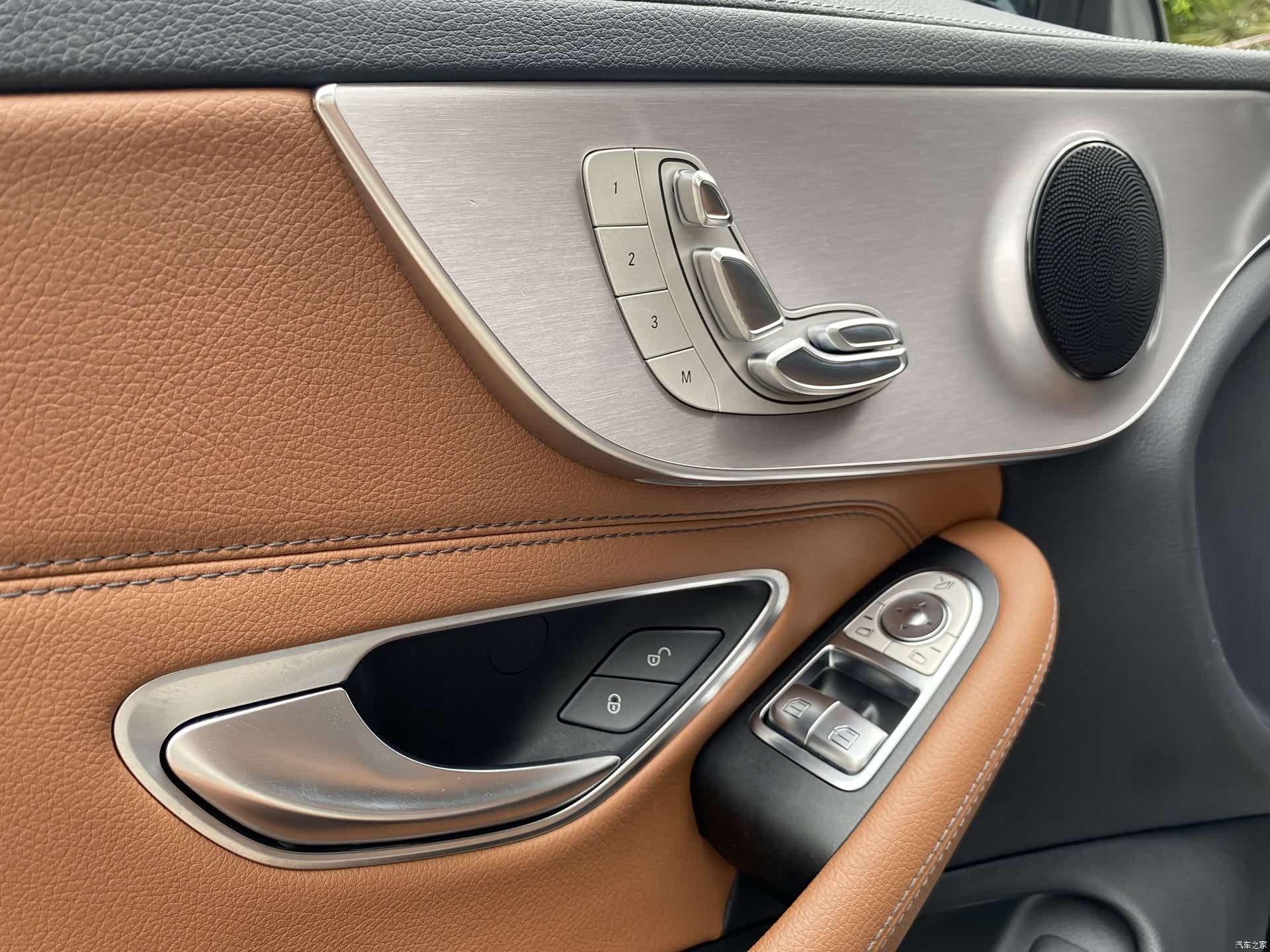 Mercedes-Benz C-Class, 2020 18