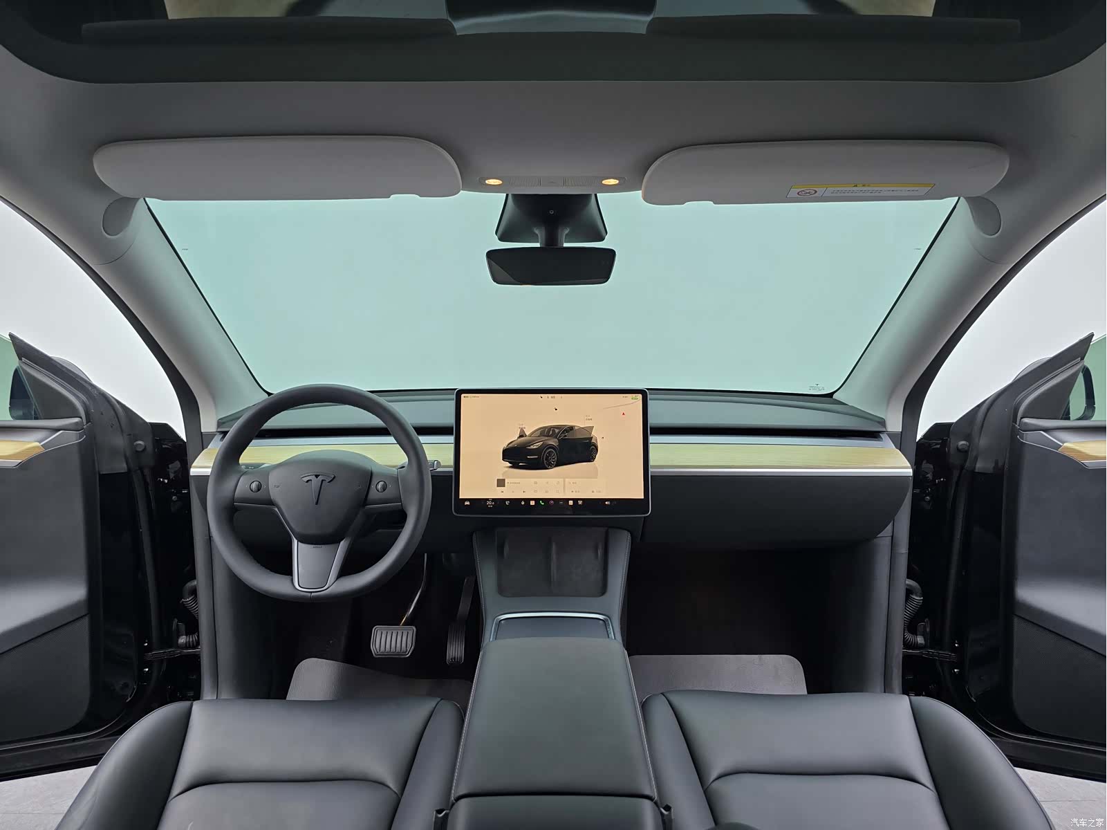 Tesla Model Y, 2023 16