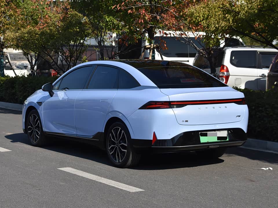 XPENG P5