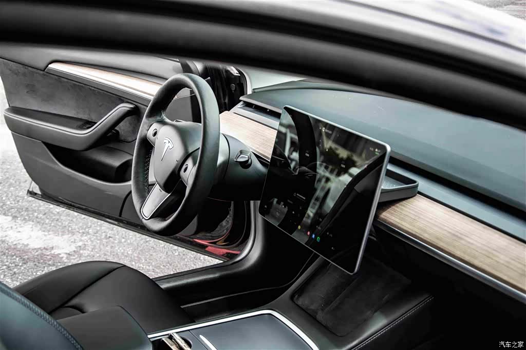 Tesla Model 3, 2022 18