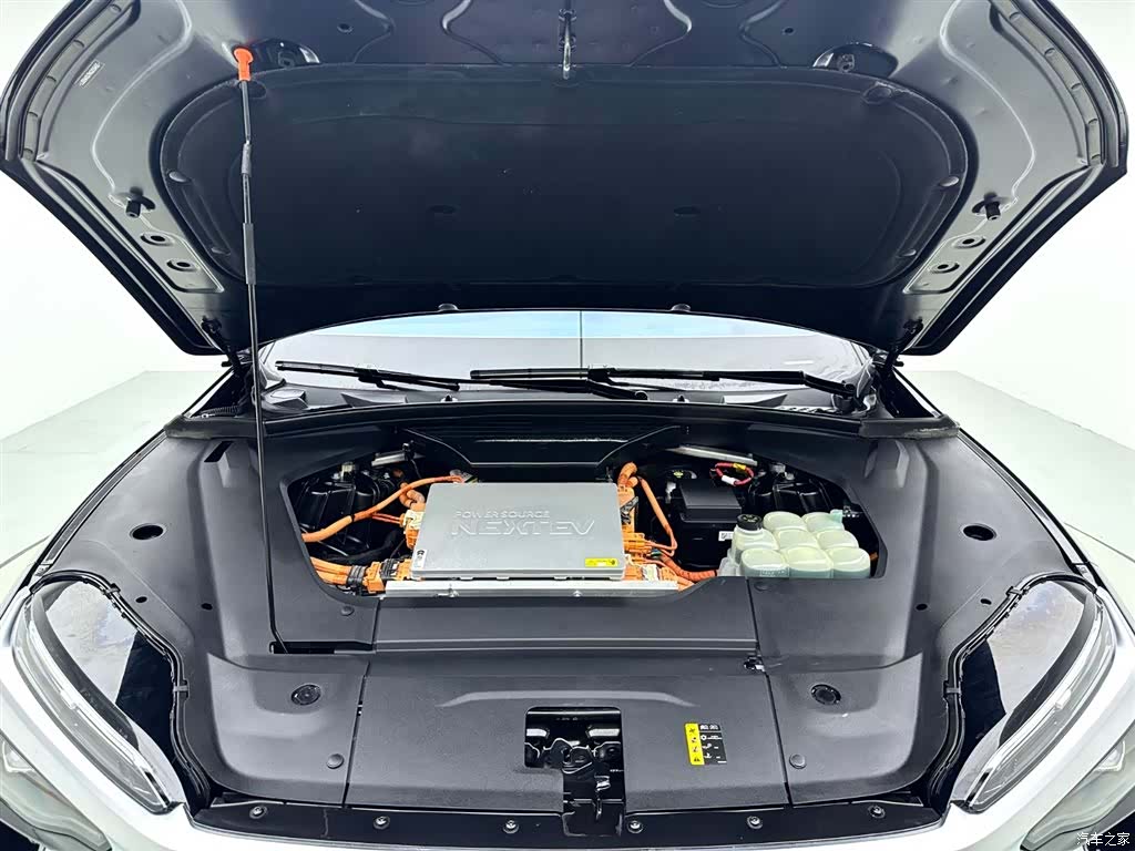 NIO ES8, 2022 17