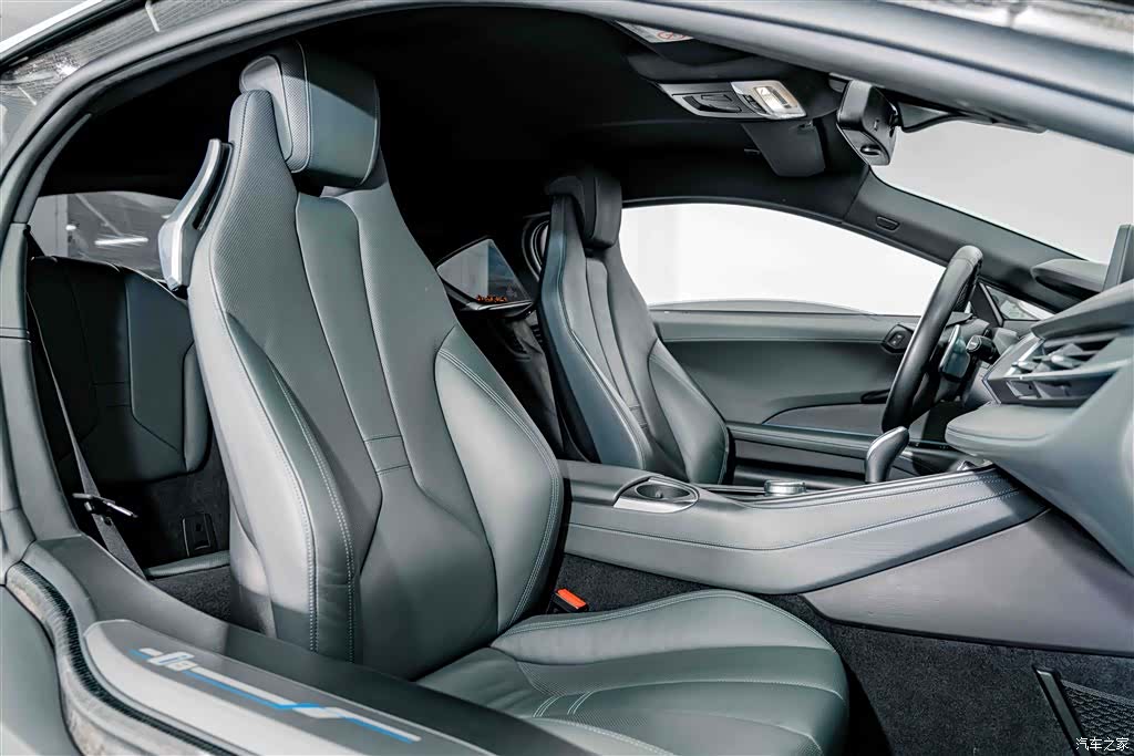 BMW i8, 2019 27