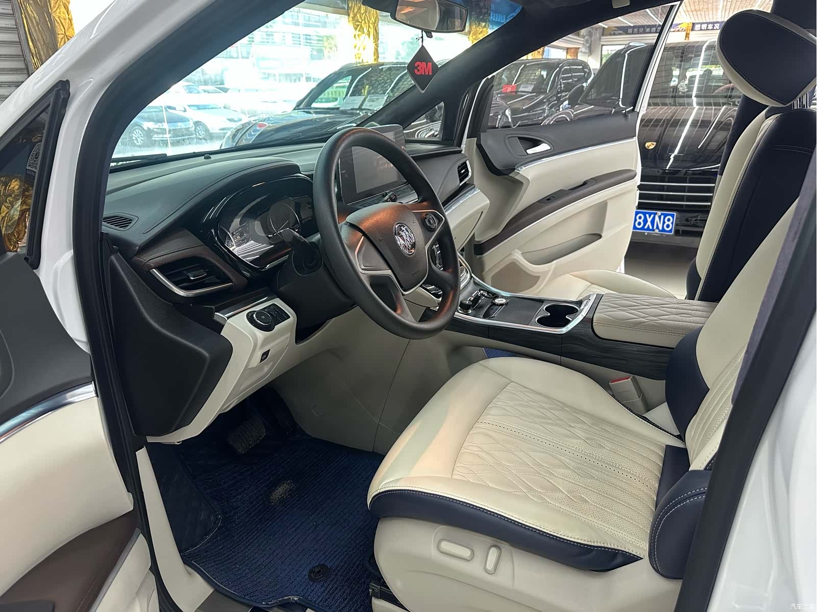 Buick GL8, 2022 9